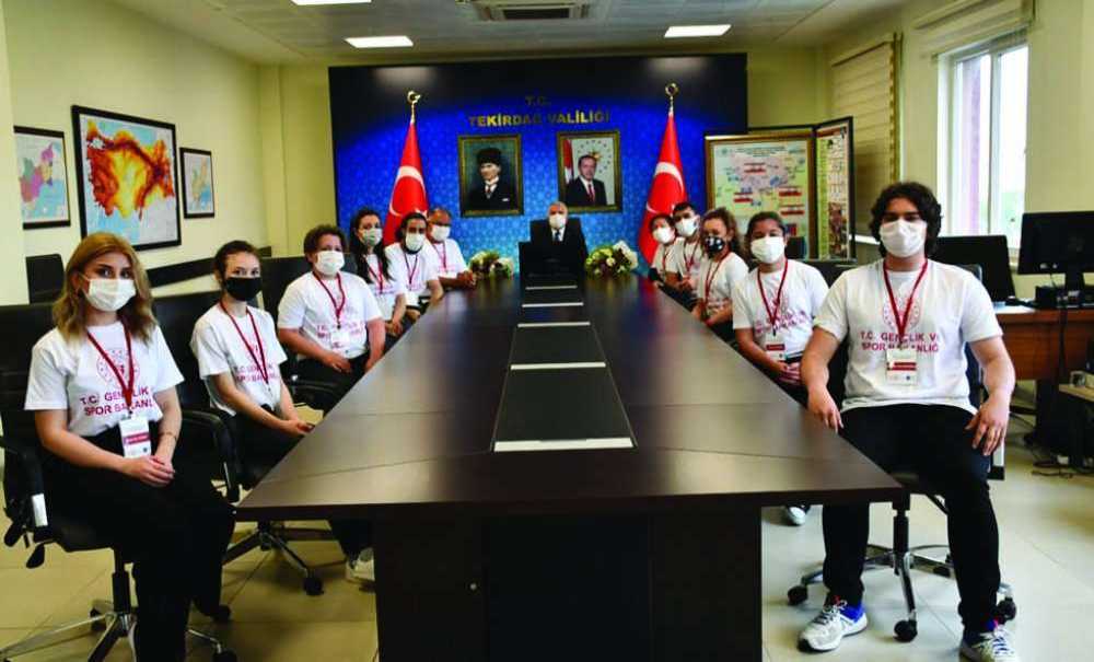 Çorlu Sanat Merkezi Müzik Derneği'nden Vali Aziz Yıldırım'a Ziyaret