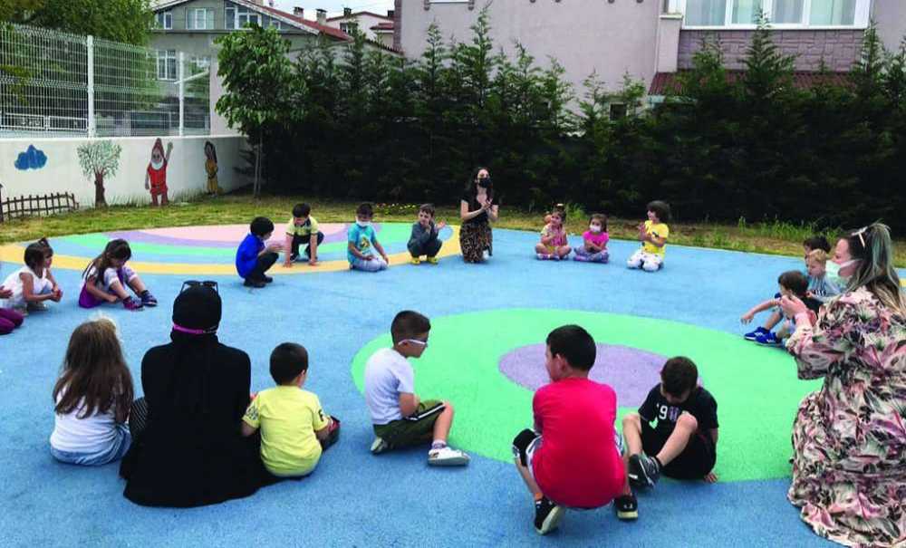 Hem Eğleniyor Hem Öğreniyorlar