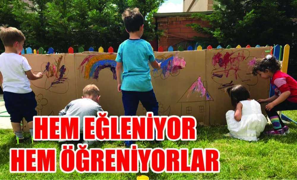 Hem Eğleniyor Hem Öğreniyorlar