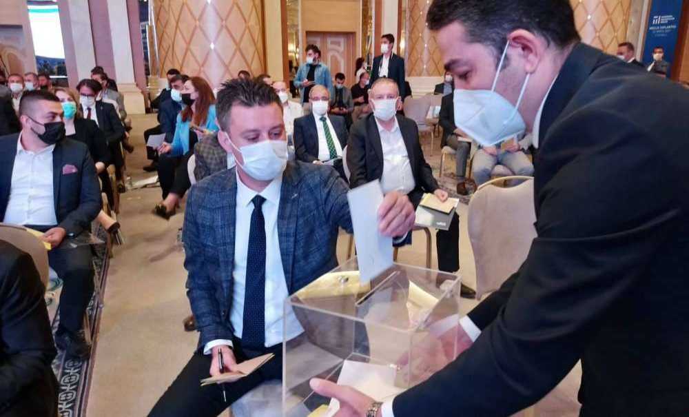 Sarıkurt, Marmara Belediyeler Birliği'nde Başkanvekili Oldu