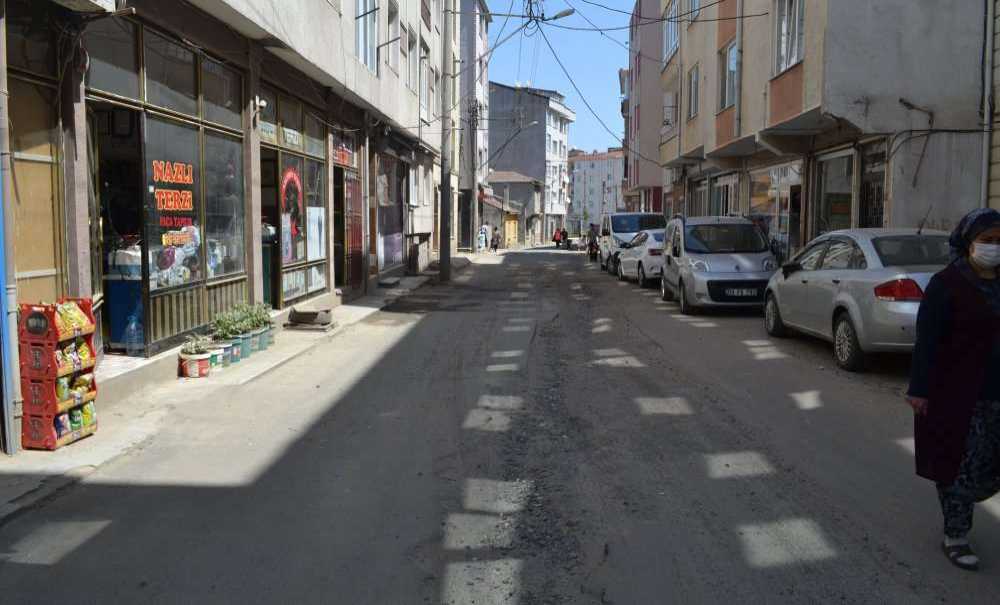 Tozun Toprağın İçinde Kalan Mahalleli Dert Yandı