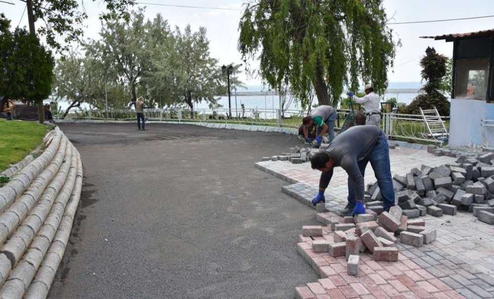 Park Ve Bahçelerde Yaz Bakımı Başladı