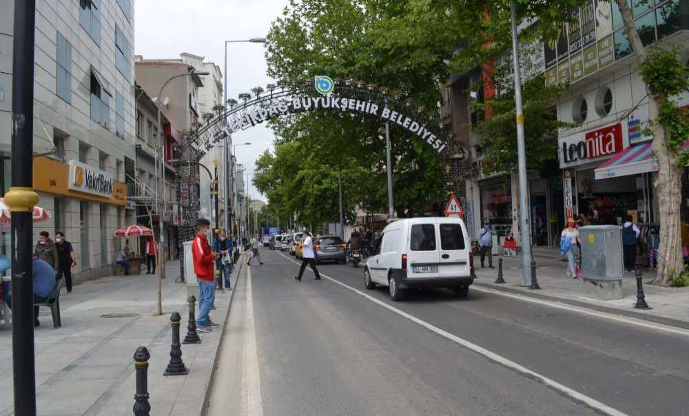 Omurtak Caddesi'nin Aydınlatma Sorunu Çözüldü