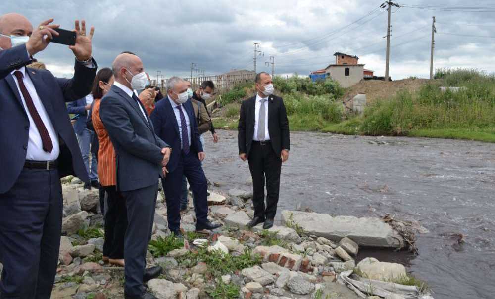 Chp Genel Başkan Yardımcısı Ali Öztunç Ergene Nehri Kenarından Seslendi: “Türkiye'de Çevre Katliamı Yaşanıyor”
