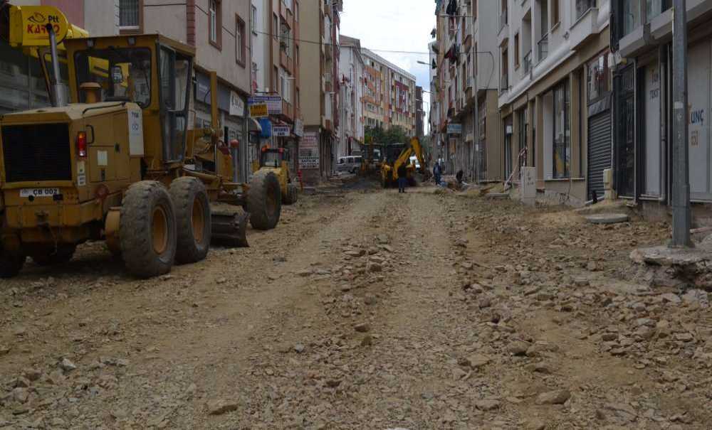 Çalışmalardan Dolayı Her Yer Toz İçinde Kaldı