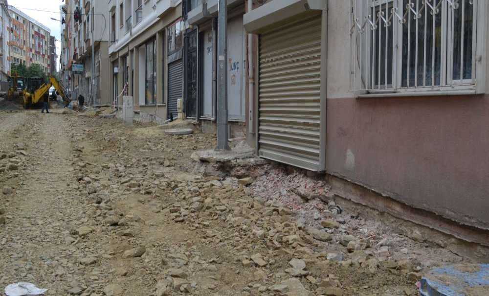 Çalışmalardan Dolayı Her Yer Toz İçinde Kaldı