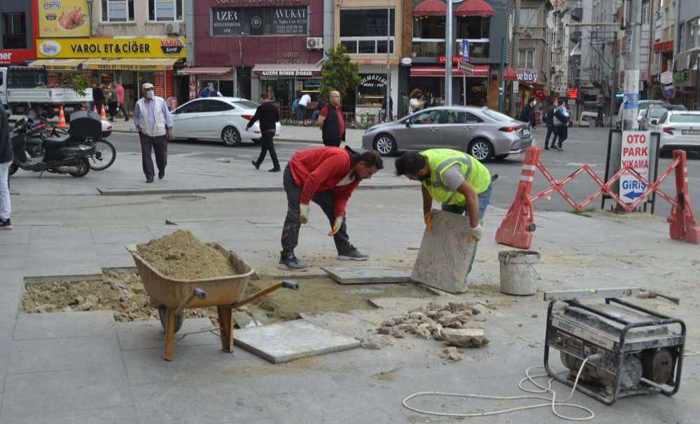 Kaldırımlar Nihayet Yenileniyor