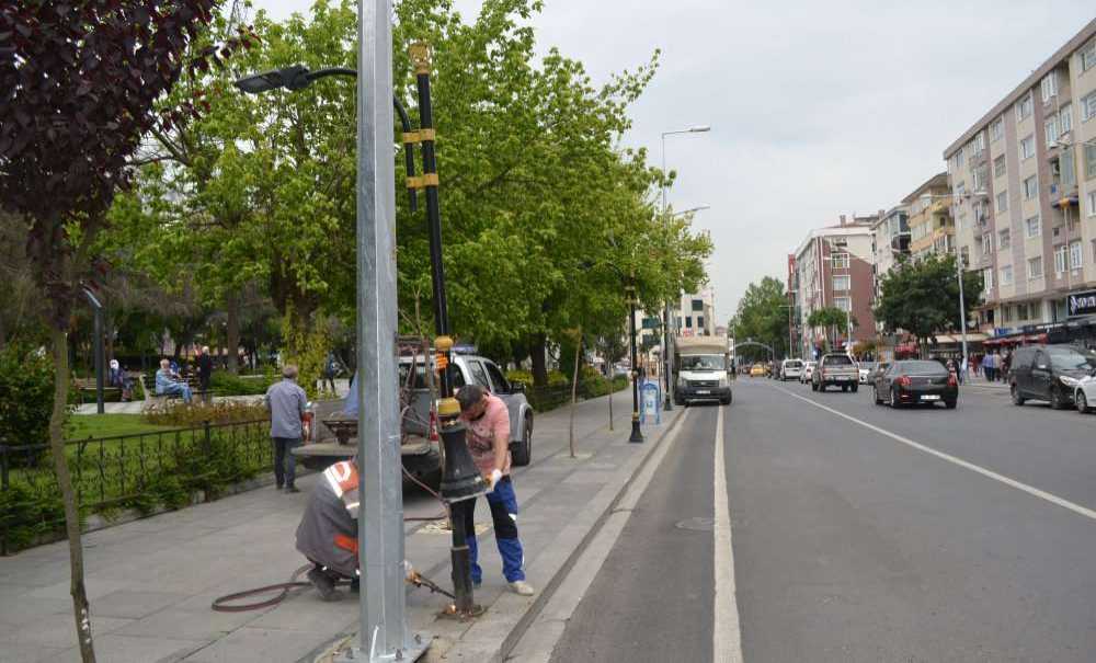 Küçük Aydınlatma Direkleri Kaldırılıyor