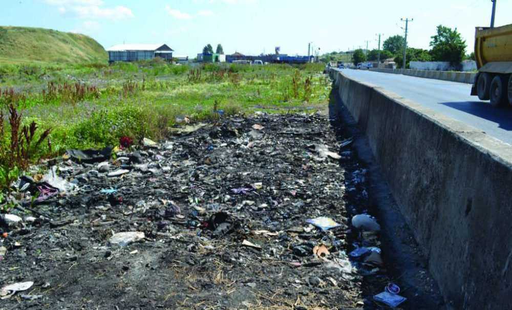 Çevre Koruma Haftası'nda Gökyüzünü Siyah Dumanlar Kapladı