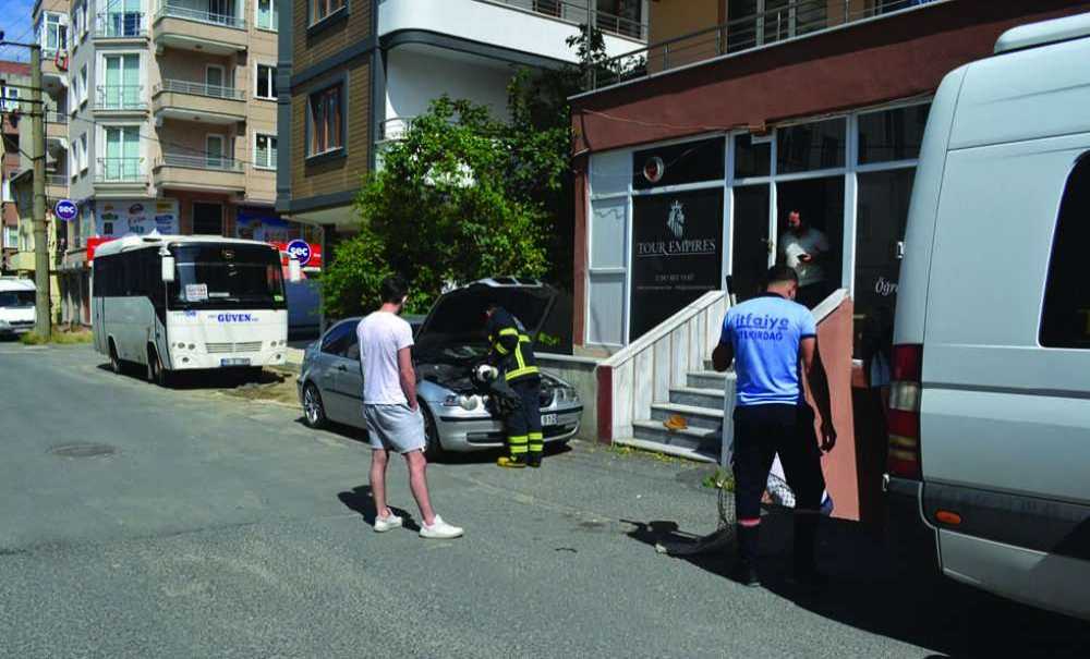 Yavru Kediyi Kurtarmak İçin Büyük Uğraş Verildi