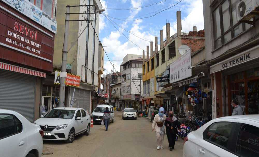 Saray Caddesi Kirli Görüntüden Kurtuldu