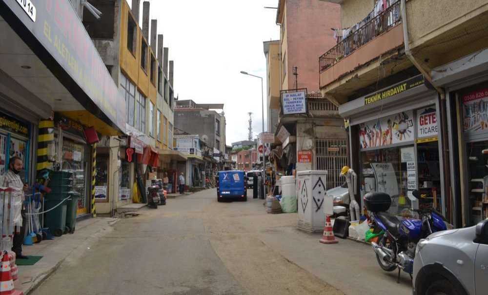 Saray Caddesi Kirli Görüntüden Kurtuldu