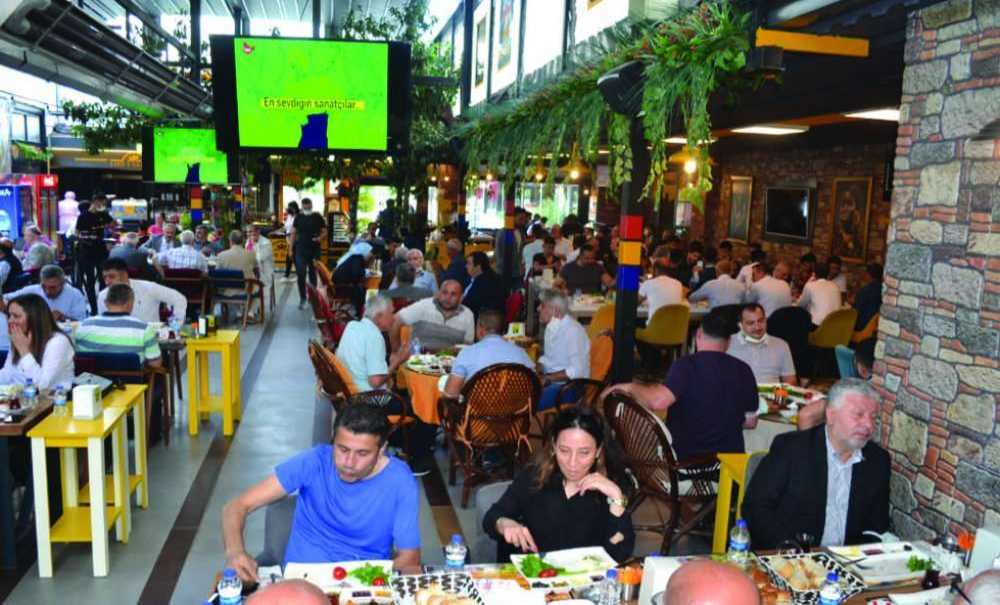 Ak Parti'den Gövde Gösteri