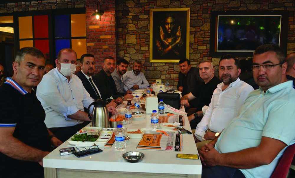 Ak Parti'den Gövde Gösteri