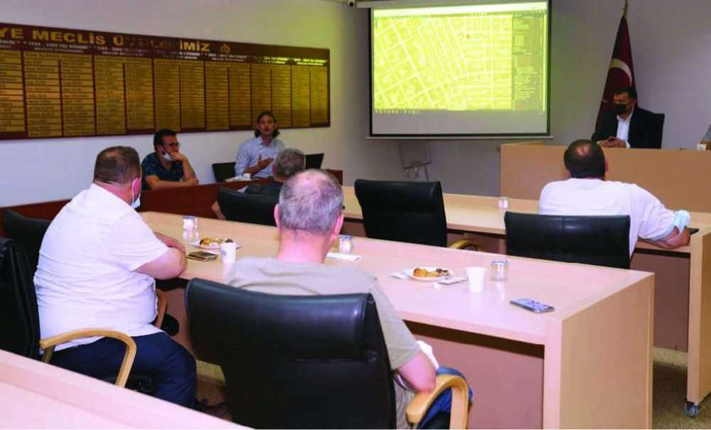 Taksici Esnafı Ile Ulaşım Konulu Toplantı Gerçekleştirildi