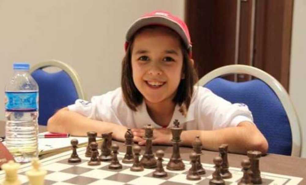 Çorlu Ortaokulu Öğrencisi Yağmur Avrupa 3.'sü Oldu