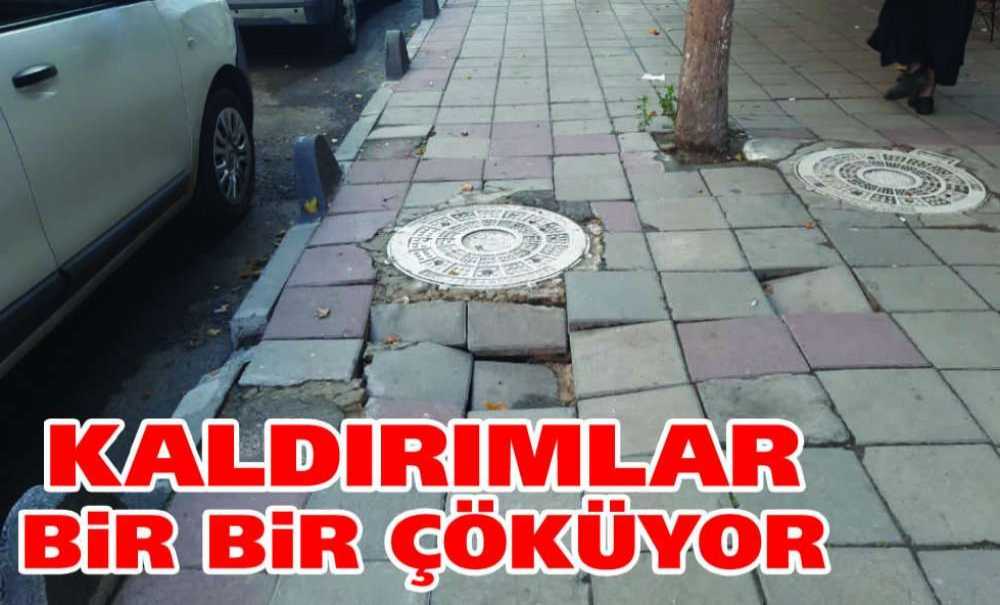 Kaldırımlar Bir Bir Çöküyor