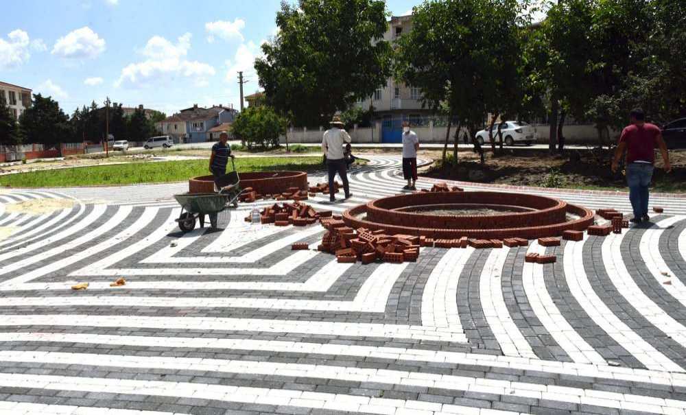 Baki Sokak'taki Parkta Çalışmaları İnceledi
