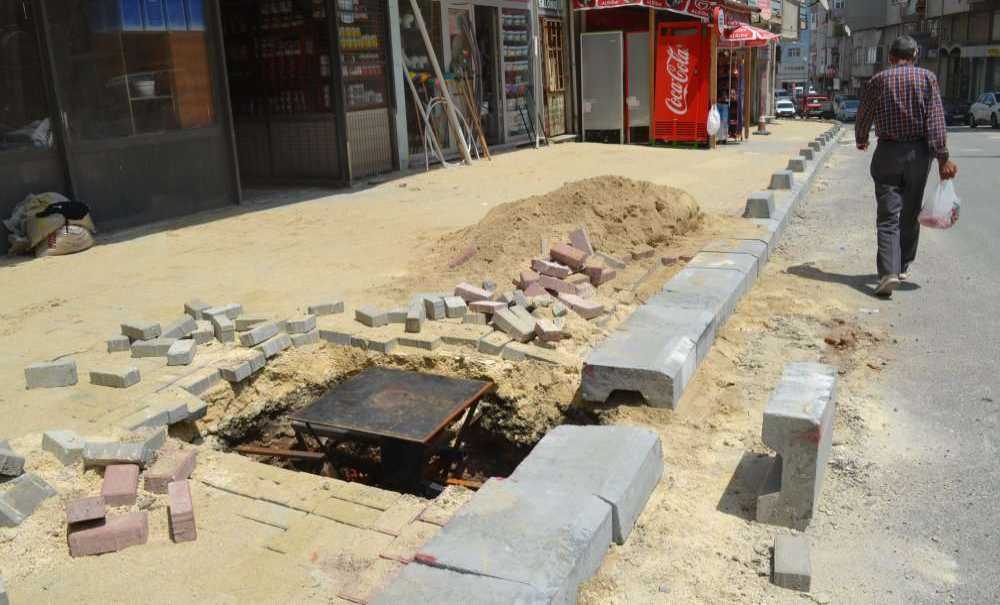 Tahtalı Cami Sokak Güzelleşiyor