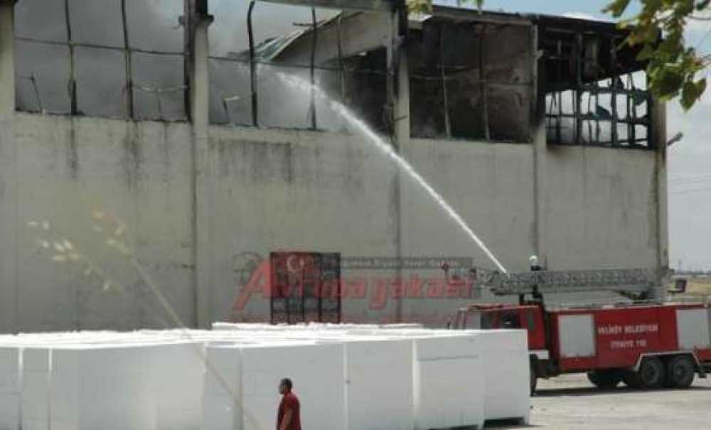 Çorlu`da Fabrika Yangını