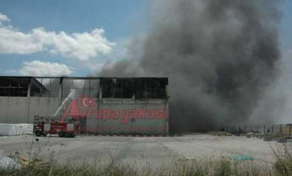 Çorlu`da Fabrika Yangını