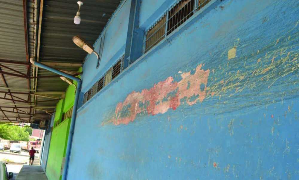 Sebze Ve Meyve Hal Binası Dökülüyor!