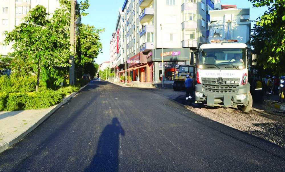 Tütün Ve Şair Fuzuli Sokağın Asfaltı Atıldı