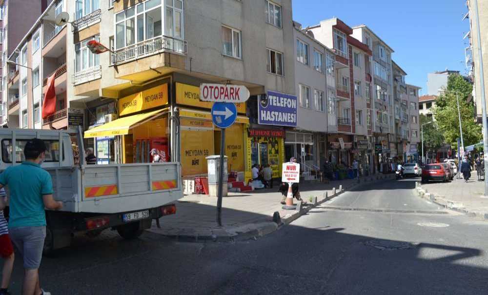 Yön Levhalarının Hali İçeler Acısı!