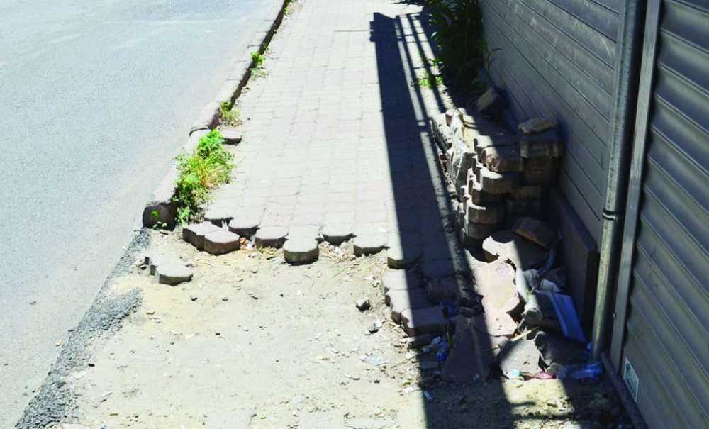 Aylardır Kaldırımlar Yapılmayı Bekliyor