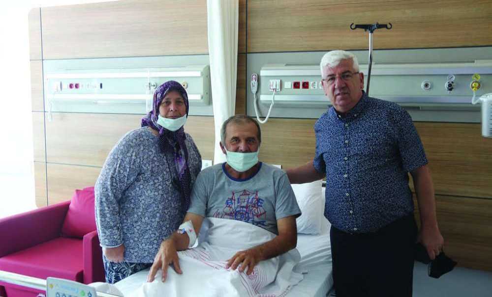 Başkan Yüksel'den Hastalara Moral Ziyareti