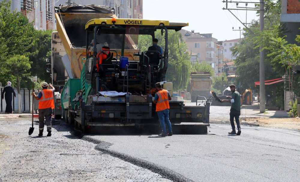 Başkan Akay, Asfaltlama Çalışmalarını İnceledi