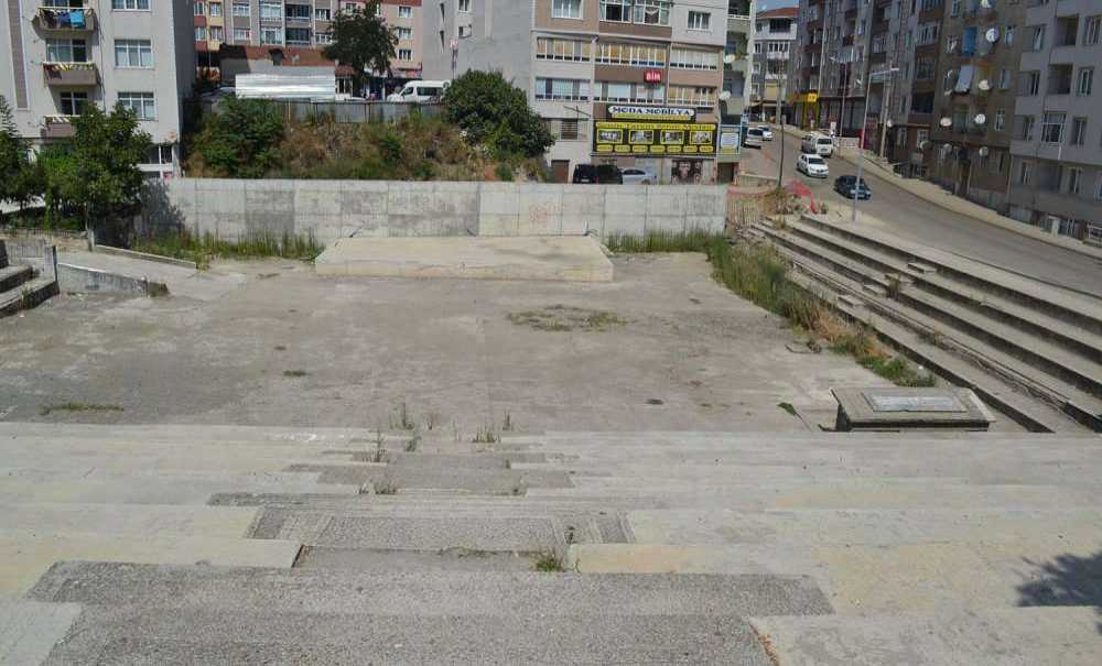 Amfi Tiyatrodaki Çalışmalar Bir Türlü Bitirilemedi!