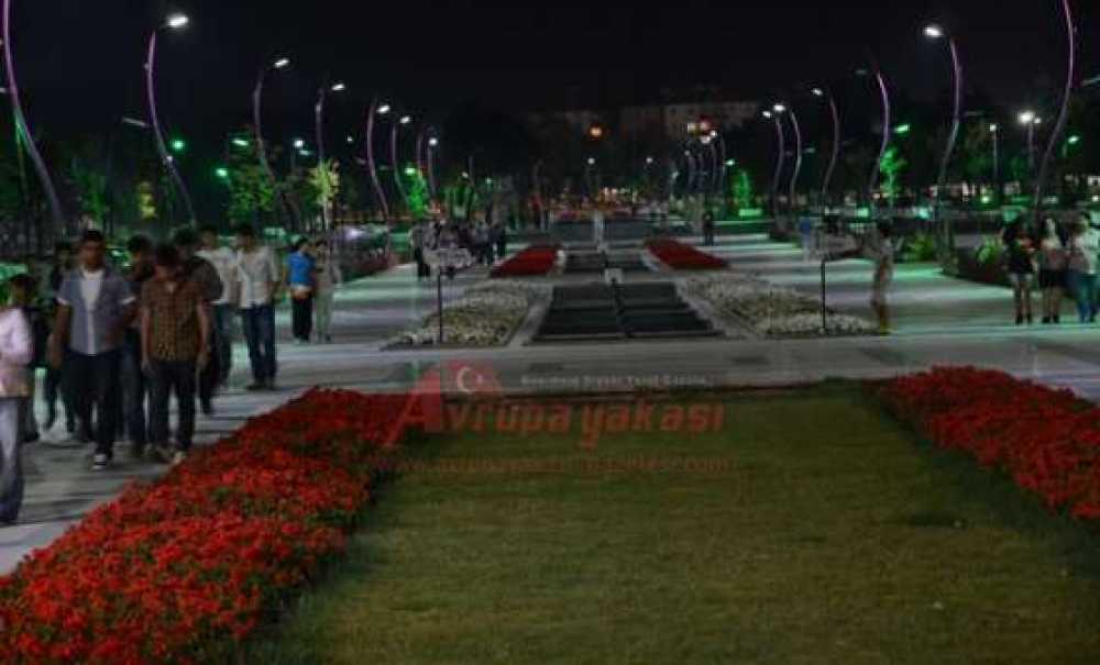 Cumhuriyet Parkı İmrendiriyor