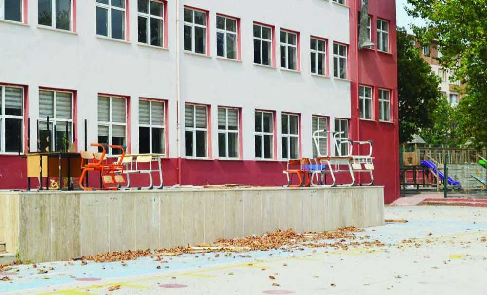 Okulların Yıkımı Başladı