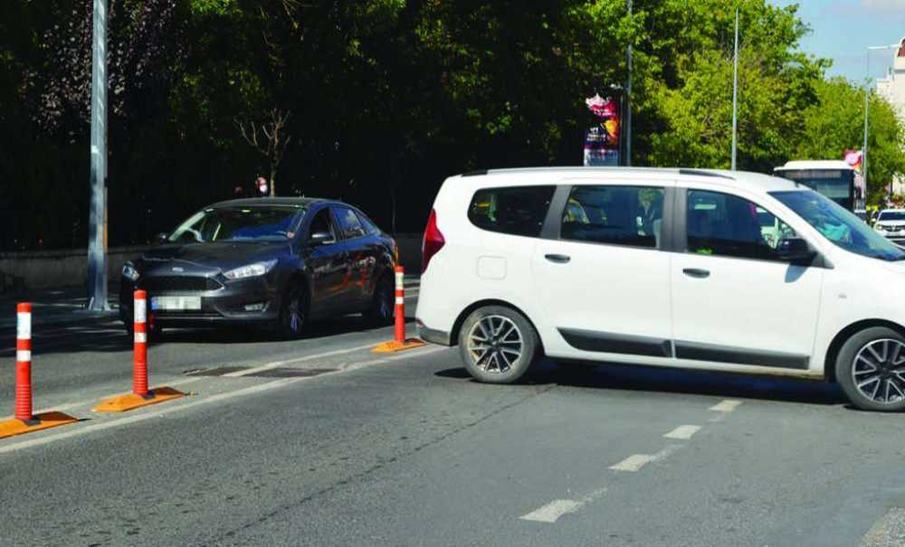 Dönüş Yapan Araçlar Trafiği Olumsuz Etkiliyor