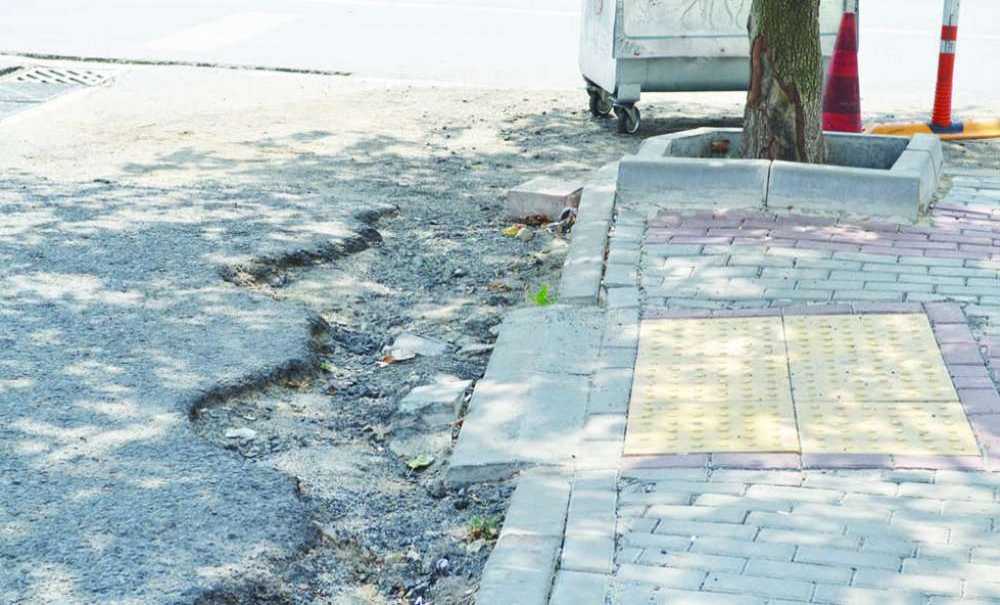 Engelli Parkurunun Önündeki O Yol Yapıldı