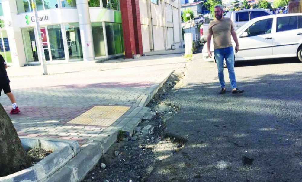 Engelli Parkurunun Önündeki O Yol Yapıldı