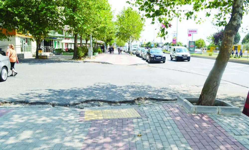 Engelli Parkurunun Önündeki O Yol Yapıldı