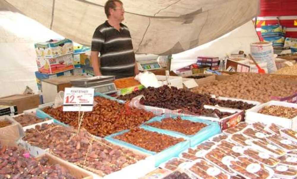 Ramazanın Simgesi Hurma Tezgahta