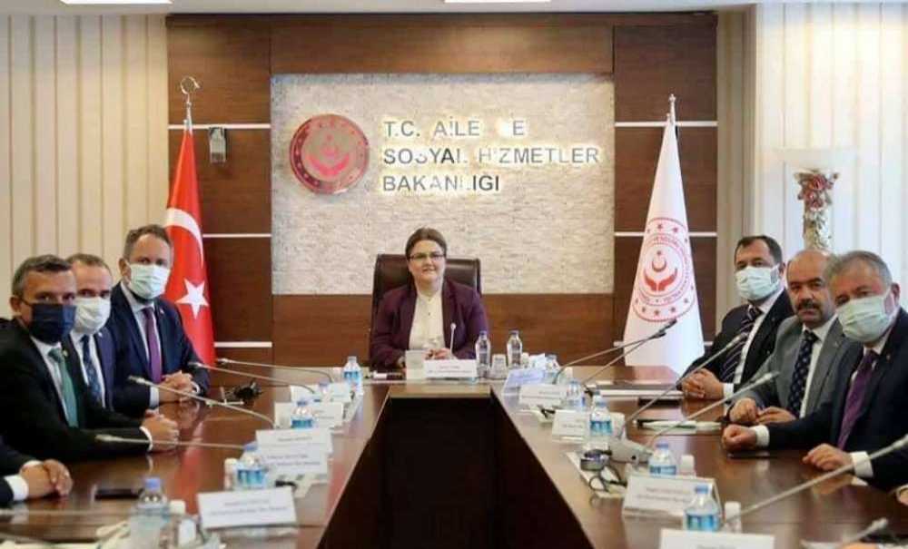 Ak Parti Heyeti Ankara'da