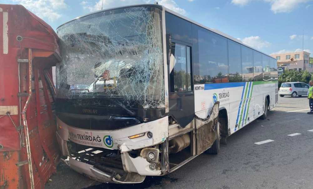 Freni Boşalan Halk Otobüsü 7 Araca Çarptı