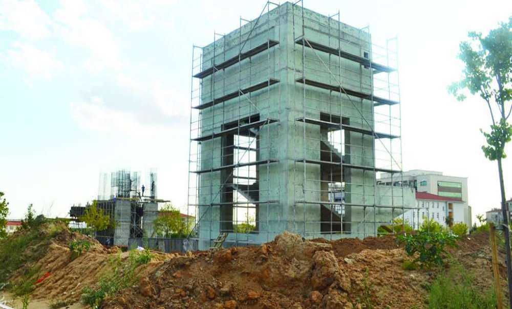 Asansörlü Üst Geçit Okulların Açılmasına Yetişmedi