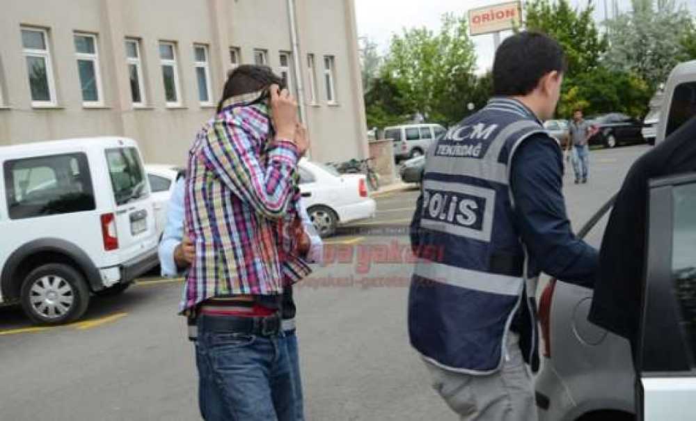 Apartmanlardan Su Saatleri Çaldığı Öne Sürülen 2 Kişi Tutuklandı