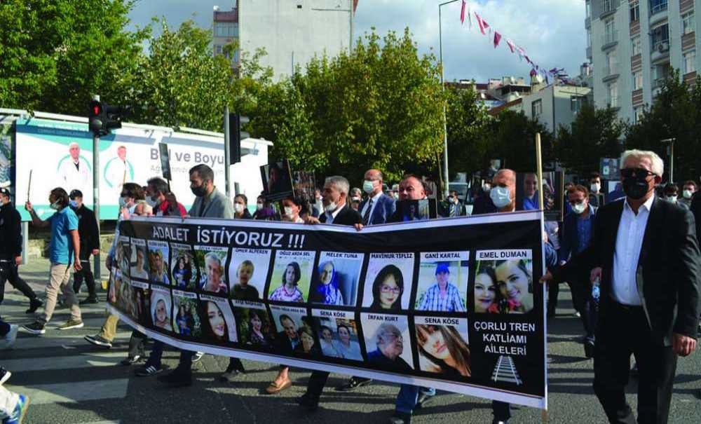 Acılı Aileler Yine Adalet İstedi