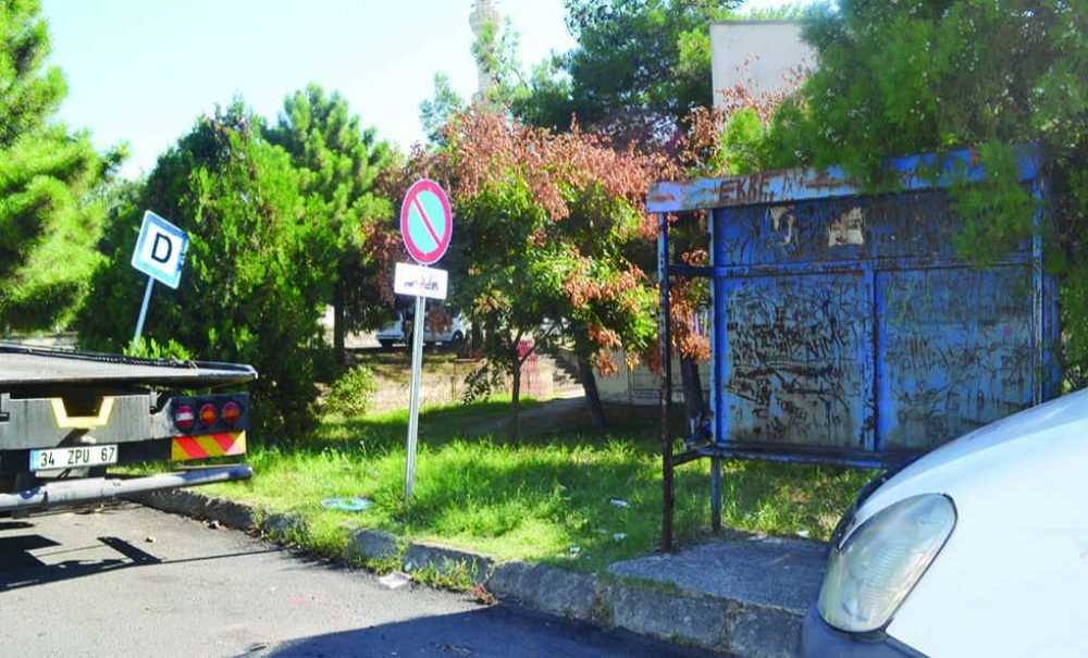 Vatandaşlar Yeni Sanayi Sitesi'ndeki Bu Durağa Tepki Gösterdi