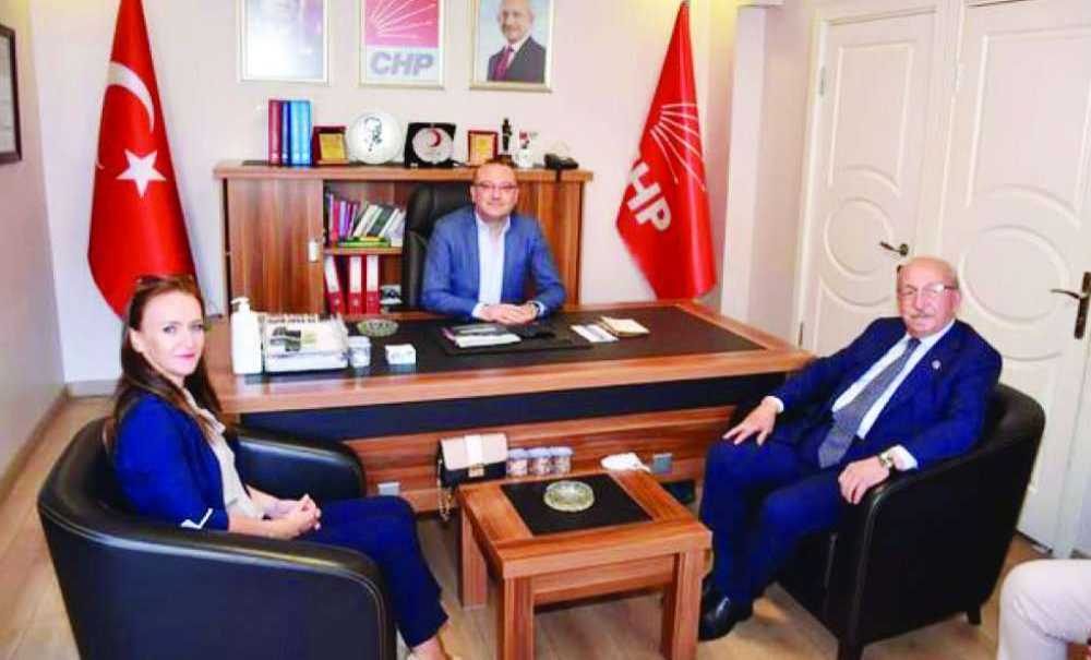 Kadir Albayrak Chp İlçe Başkanlığını Ziyaret Etti