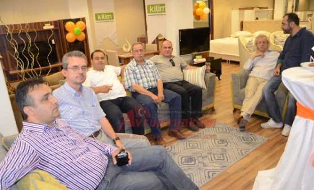 Kaan Mobilya Vestel Ve Kilim Mağazasını Açtı