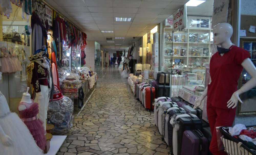 Düğün Sezonu Sona Ererken, İşcanlar Çarşısı Boş Kaldı