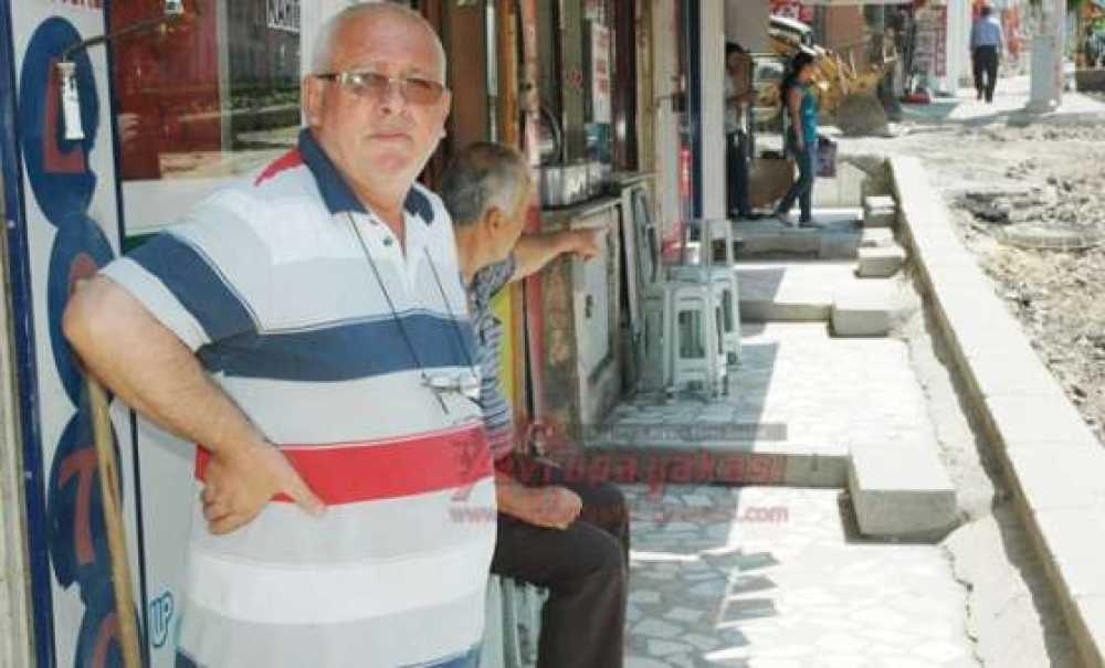 Esnafın Kaldırım Tepkisi