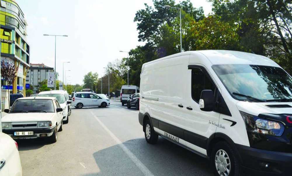 Dubalar Kaldırıldı, Trafik Arap Saçına Döndü!